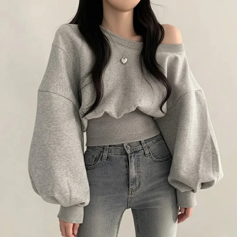 2025 Autumn Crop Top Sweatshirt Women Gray Versatile Sweatshirt Sexy Off Shoulder Loose Long Sleeve Waist Cinched Slim Fit Top
2025 Autumn Crop Top Sweatshirt Women Gray Versatile Sweatshirt Sexy Off Shoulder Loose Long Sleeve Waist Cinched Slim Fit Top