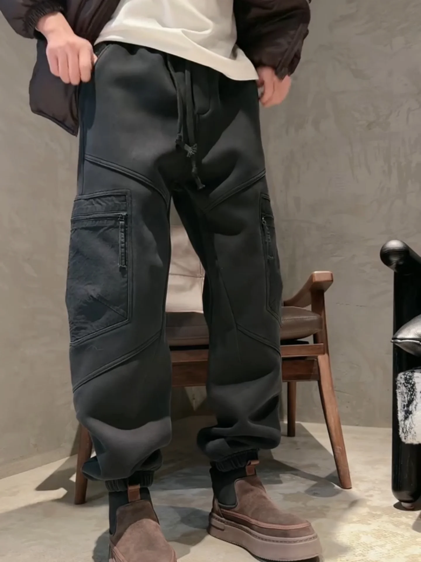 Men's Classic Zipper Large ket Work Pants Winter New Sle Thiened Warm Casual Cuffed Long Trousers Loose Fit Leisure
Men's Classic Zipper Large ket Work Pants Winter New Sle Thiened Warm Casual Cuffed Long Trousers Loose Fit Leisure