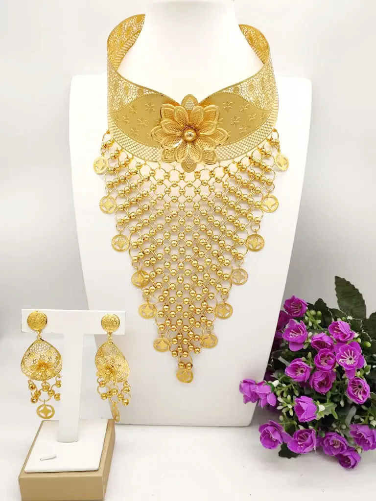 Luxury Jewelry Sets with Gift Box Dubai Gold Color Bracelet Ring For Women Tassel Long Necklace Earrings Jewelry Accessories
Luxury Jewelry Sets with Gift Box Dubai Gold Color Bracelet Ring For Women Tassel Long Necklace Earrings Jewelry Accessories
