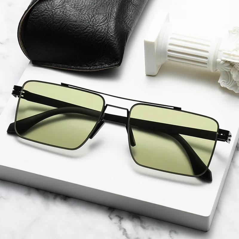 Men's Sunglasses New Men's Metal Sunglasses Women's Day and Night Dual-Use Driving and Fishing Glasses Color-Changing UV-Proof S
Men's Sunglasses New Men's Metal Sunglasses Women's Day and Night Dual-Use Driving and Fishing Glasses Color-Changing UV-Proof S