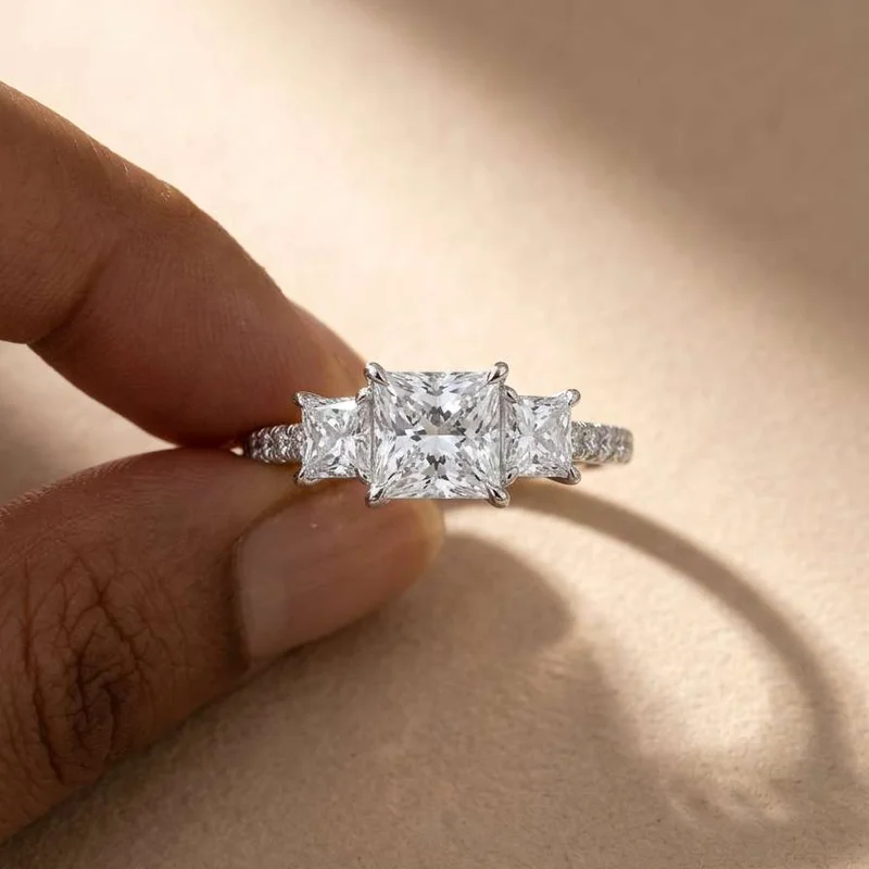 925 Sterling Silver Eternity Cubic Zirconia Crystal Rings Women's Wedding Engagement Luxury Classic Lady High Quality Jewelry
925 Sterling Silver Eternity Cubic Zirconia Crystal Rings Women's Wedding Engagement Luxury Classic Lady High Quality Jewelry
