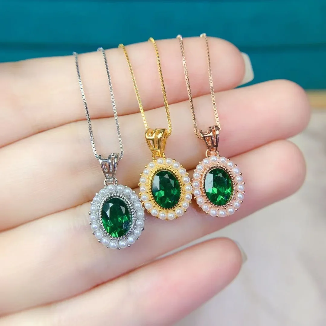 Elegant Natural Diopside Silver Necklace S925 High-Quality Pendant Stylish Women Jewelry Glittering Fashionable Gift 
Elegant Natural Diopside Silver Necklace S925 High-Quality Pendant Stylish Women Jewelry Glittering Fashionable Gift