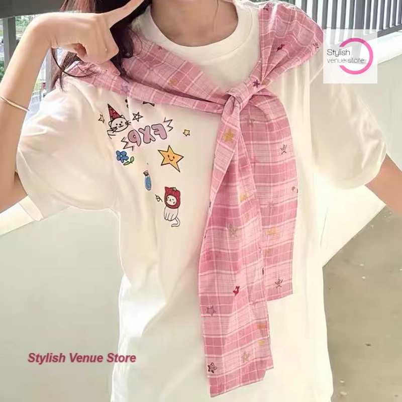 American retro plaid shawl fake two loose short-sleeved T-shirts women's summer new design sense three-dimensional strap shirts.
American retro plaid shawl fake two loose short-sleeved T-shirts women's summer new design sense three-dimensional strap shirts.