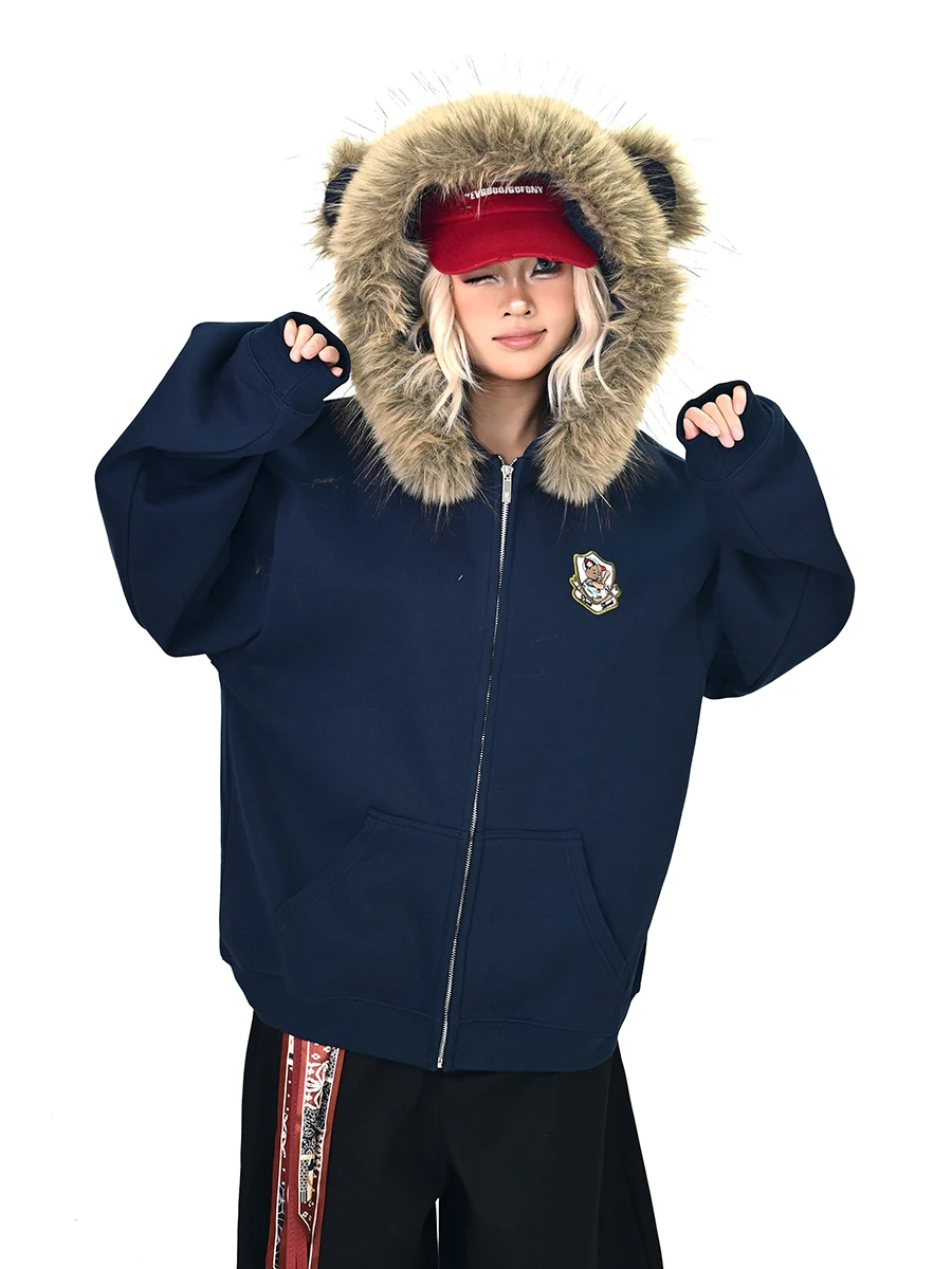 Женский зимний кардиган Lazy Bear с капюшоном и ушками, на флисовой подкладке, свободного кроя, с длинными рукавами, стандартной длины, новинка, уличный стиль
Женский зимний кардиган Lazy Bear с капюшоном и ушками, на флисовой подкладке, свободного кроя, с длинными рукавами, стандартной длины, новинка, уличный стиль