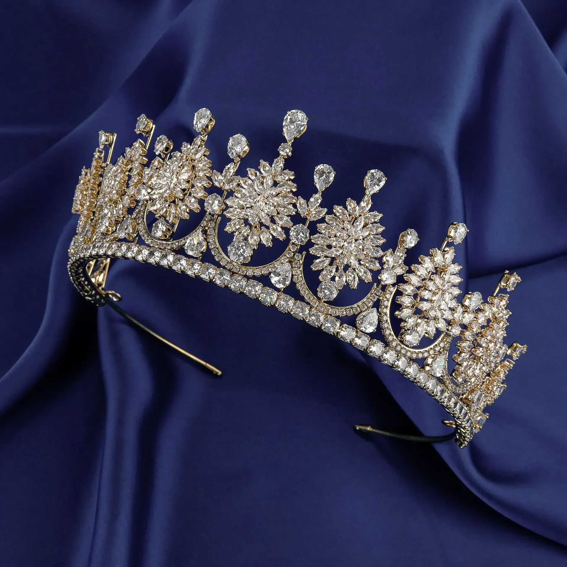 Wedding Bridal CZ Tiaras Zircon Princess Pageant Crown Bride Party Prom Hair Accessories
Wedding Bridal CZ Tiaras Zircon Princess Pageant Crown Bride Party Prom Hair Accessories