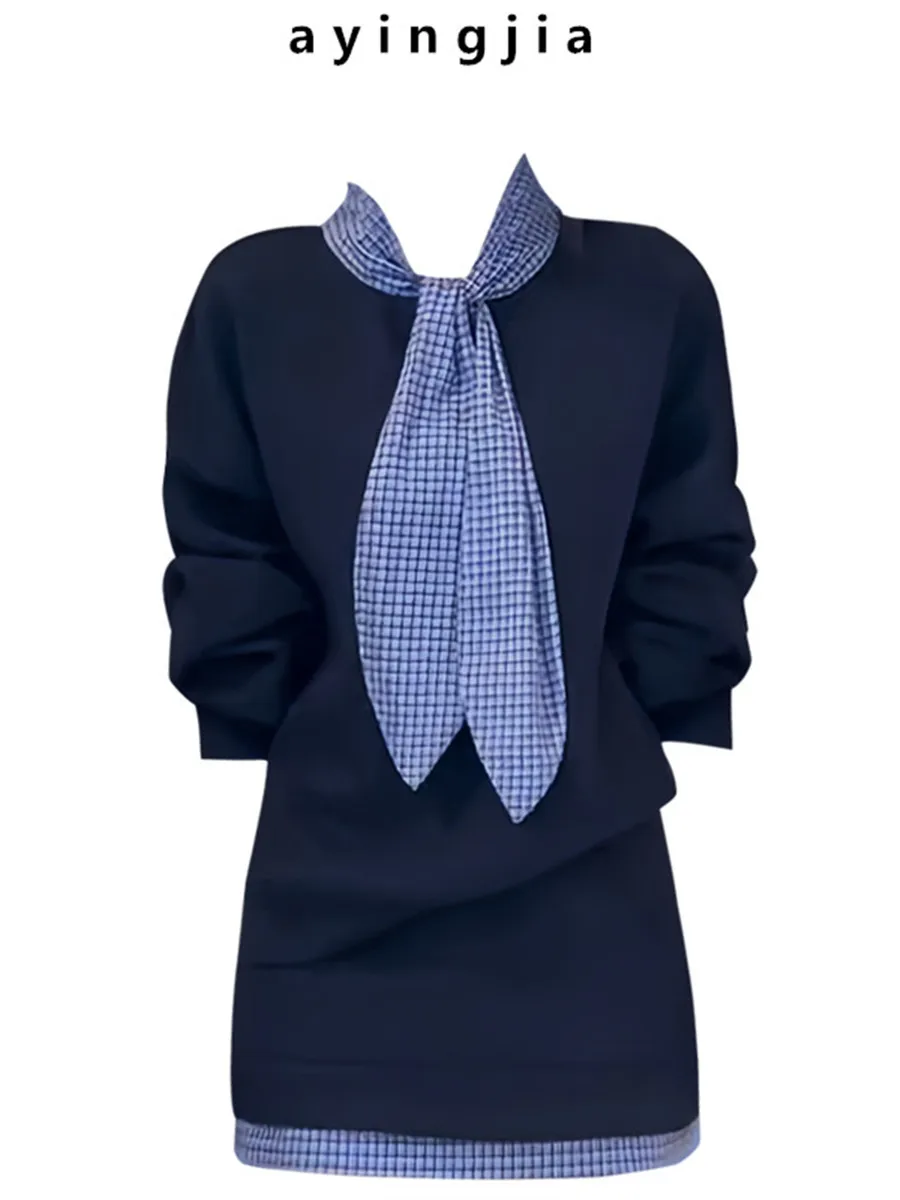 Женский зимний комплект: свободный повседневный свитшот в клетку с пэчворком и длинными рукавами, а также юбка на шнурке. Модный женский наряд.
Женский зимний комплект: свободный повседневный свитшот в клетку с пэчворком и длинными рукавами, а также юбка на шнурке. Модный женский наряд.