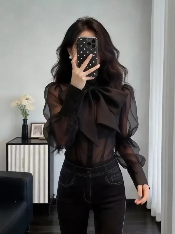 Elegant Black Long Sleeve Shirt with Bow Tie Design Spring Season Thin Style Women's Fashionable Cleanfit Shirt Citywalk Wear
Elegant Black Long Sleeve Shirt with Bow Tie Design Spring Season Thin Style Women's Fashionable Cleanfit Shirt Citywalk Wear