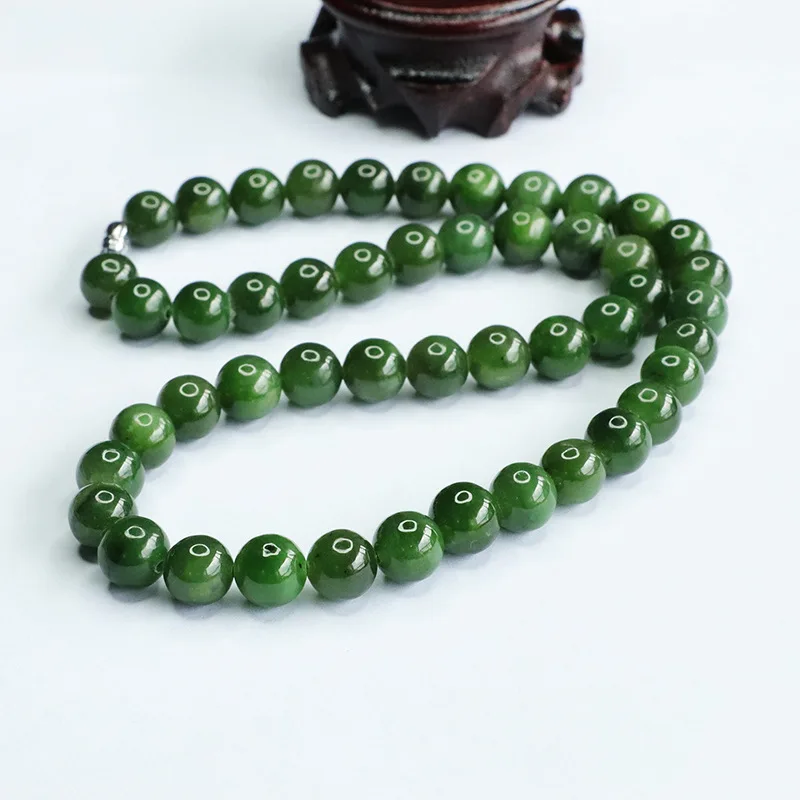 Natural Hetian jade necklace, spinach green jasper bead chain hanging chain, women's sweater chain jewelry.
Natural Hetian jade necklace, spinach green jasper bead chain hanging chain, women's sweater chain jewelry.