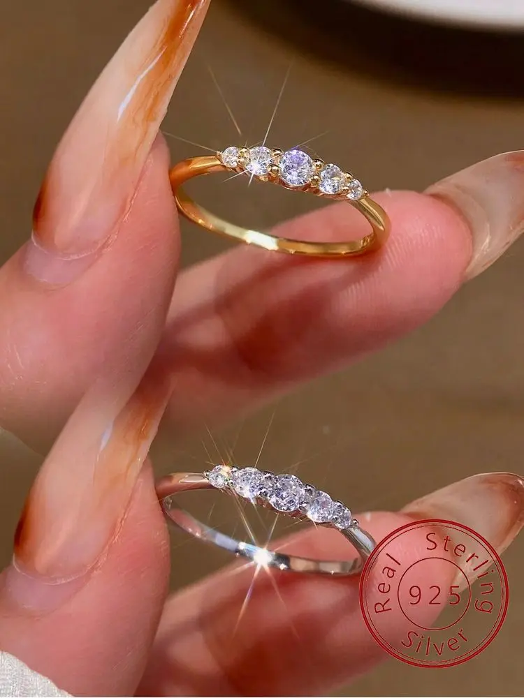 Стерлингового Серебра 925, модное классическое великолепное блестящее кольцо с цирконом для женщин, обручальное свадебное роскошное ювелирное изделие высокого качества
Стерлингового Серебра 925, модное классическое великолепное блестящее кольцо с цирконом для женщин, обручальное свадебное роскошное ювелирное изделие высокого качества