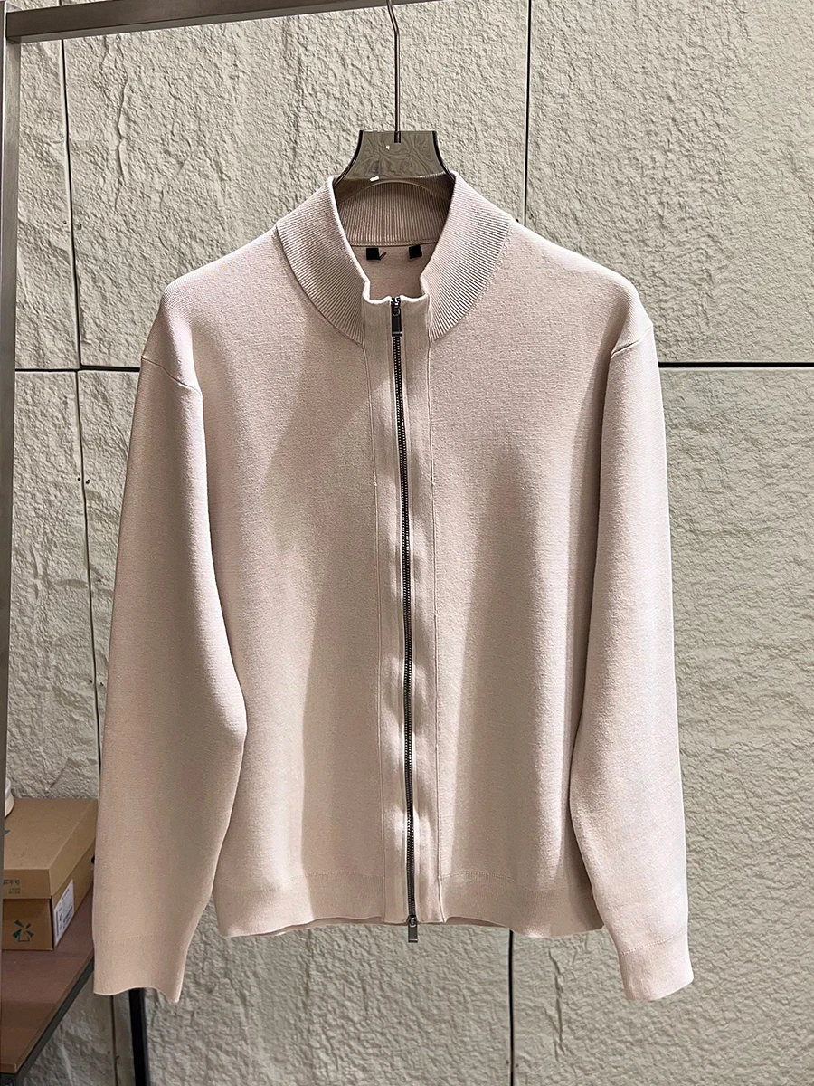 Soft Loose Casual Knitwear Men's Pure Color Stand Collar Sweater Comfortable Breathable Fashionable Winter Long Sleeve Shirt
Soft Loose Casual Knitwear Men's Pure Color Stand Collar Sweater Comfortable Breathable Fashionable Winter Long Sleeve Shirt