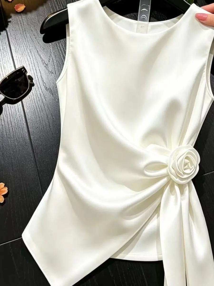 Elegant Satin Surface 3D Decorated Sleeveless Shirt Fashionable Gentle Style New Summer 2026 Women's Premium Quality Top
Elegant Satin Surface 3D Decorated Sleeveless Shirt Fashionable Gentle Style New Summer 2026 Women's Premium Quality Top