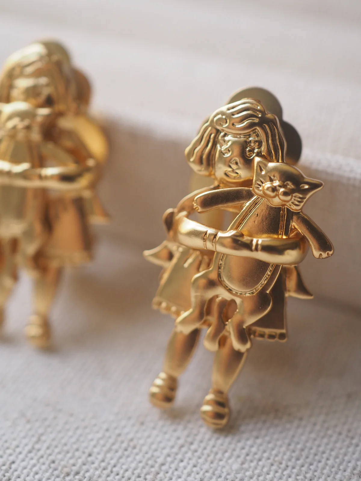 Vintage Girl Cat Chunky Statement Earrings For Women Jewelry Runway Party T Show Fancy Trendy Boho INS Japan Korea
Vintage Girl Cat Chunky Statement Earrings For Women Jewelry Runway Party T Show Fancy Trendy Boho INS Japan Korea