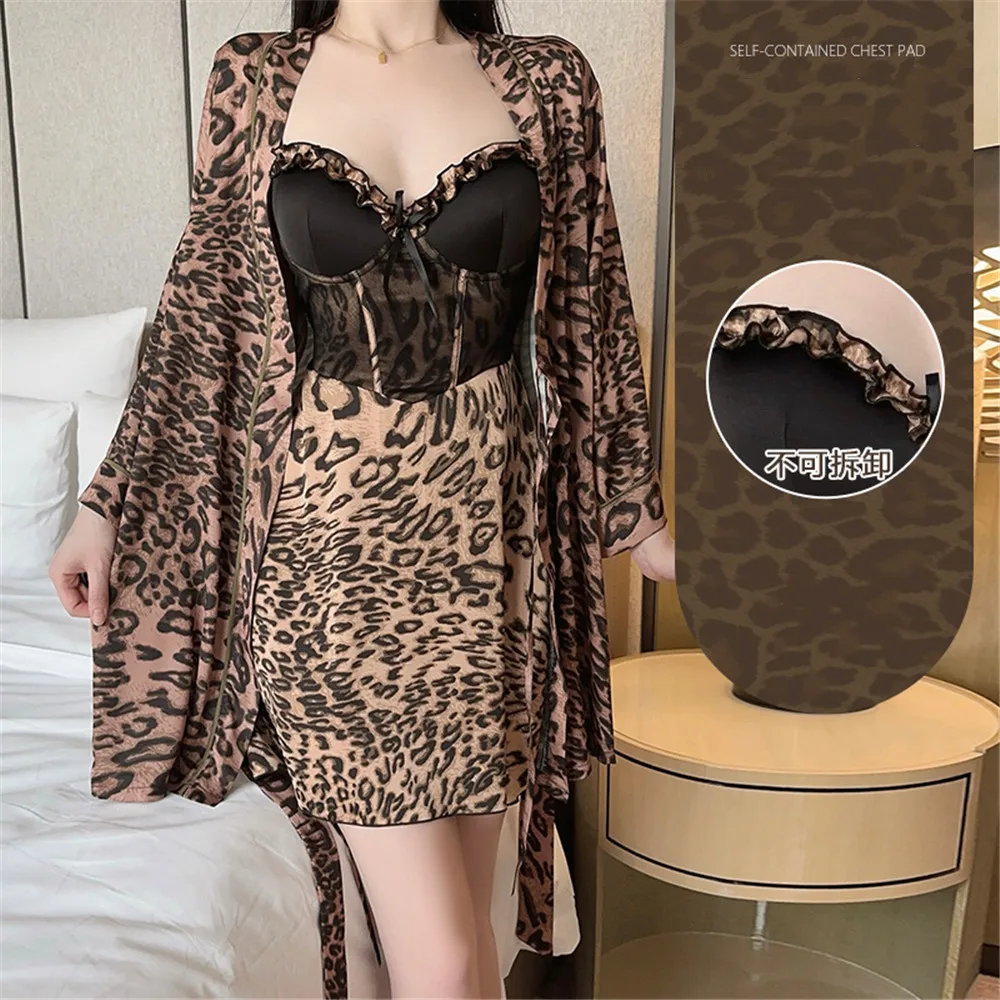 Leopard Print Nighty&Robe Set Sexy Bride Wedding Bathrobe Dress Summer Sleepwear Loose Satin Home Wear
Leopard Print Nighty&Robe Set Sexy Bride Wedding Bathrobe Dress Summer Sleepwear Loose Satin Home Wear