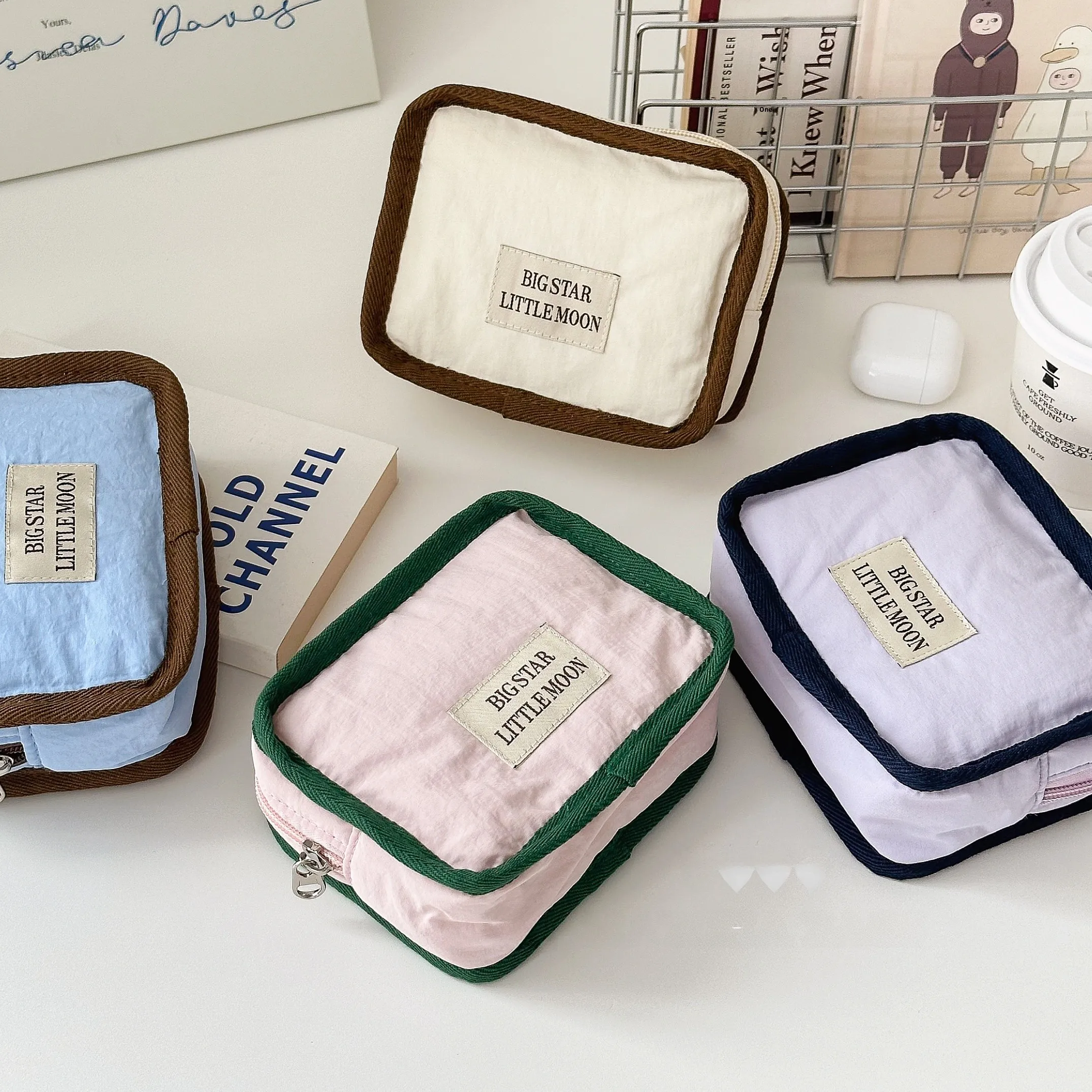 Женская сумка большой вместимости, портативная сумка для хранения туалетных принадлежностей, косметичка, дорожная сумка, нейлоновый материал, не водонепроницаемая.
Женская сумка большой вместимости, портативная сумка для хранения туалетных принадлежностей, косметичка, дорожная сумка, нейлоновый материал, не водонепроницаемая.