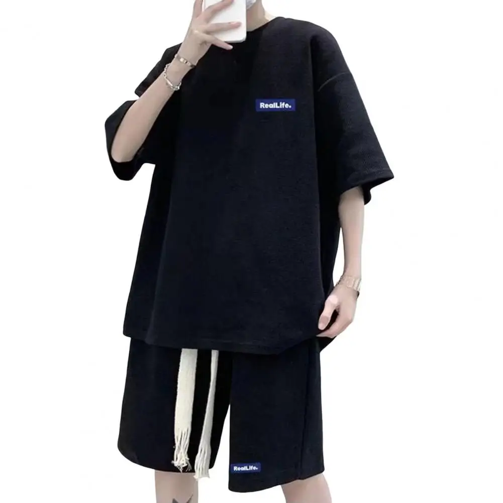 Casual Men Outfit Men's Summer Casual Tracksuit Shorts Set with Waffle Texture Fabric Oversize Short Sleeve for Comfort
Casual Men Outfit Men's Summer Casual Tracksuit Shorts Set with Waffle Texture Fabric Oversize Short Sleeve for Comfort