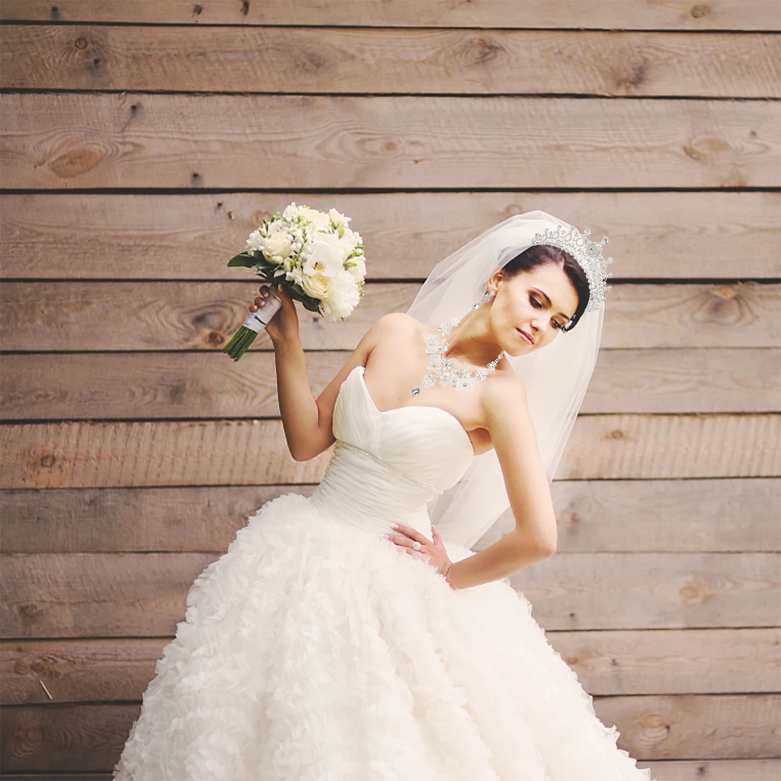 Crown Necklace Earrings Crystal Bridal Headband Bride Teardrop Exquisite Headdress Ornaments Wedding Decor Women's
Crown Necklace Earrings Crystal Bridal Headband Bride Teardrop Exquisite Headdress Ornaments Wedding Decor Women's