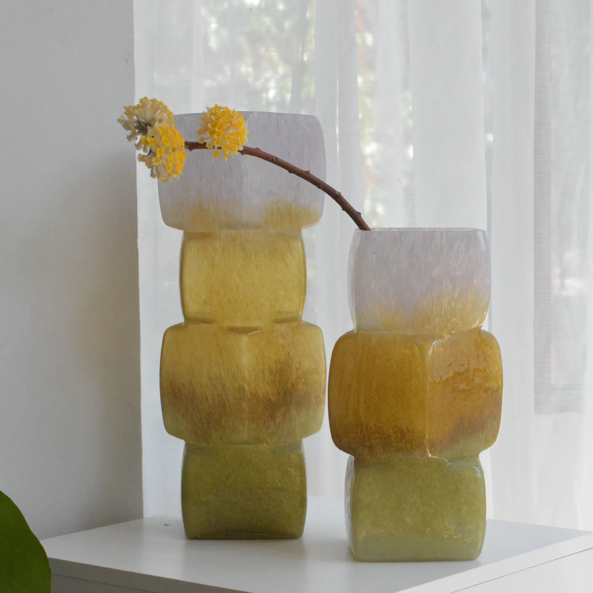 Vase Gentle Square Cream Jade Gradual Change Glass Vase Retro Senior Sense Glass Hydroponics Flower Arrangement
Vase Gentle Square Cream Jade Gradual Change Glass Vase Retro Senior Sense Glass Hydroponics Flower Arrangement
