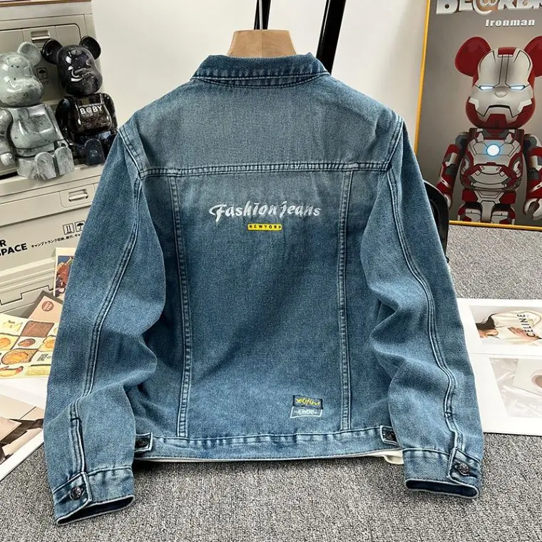 Мужская синяя джинсовая куртка в стиле ретро, модная, приталенная, винтажная, универсальная, в стиле хип-хоп, из смесового хлопка и полиэстера, верхняя одежда
Мужская синяя джинсовая куртка в стиле ретро, модная, приталенная, винтажная, универсальная, в стиле хип-хоп, из смесового хлопка и полиэстера, верхняя одежда