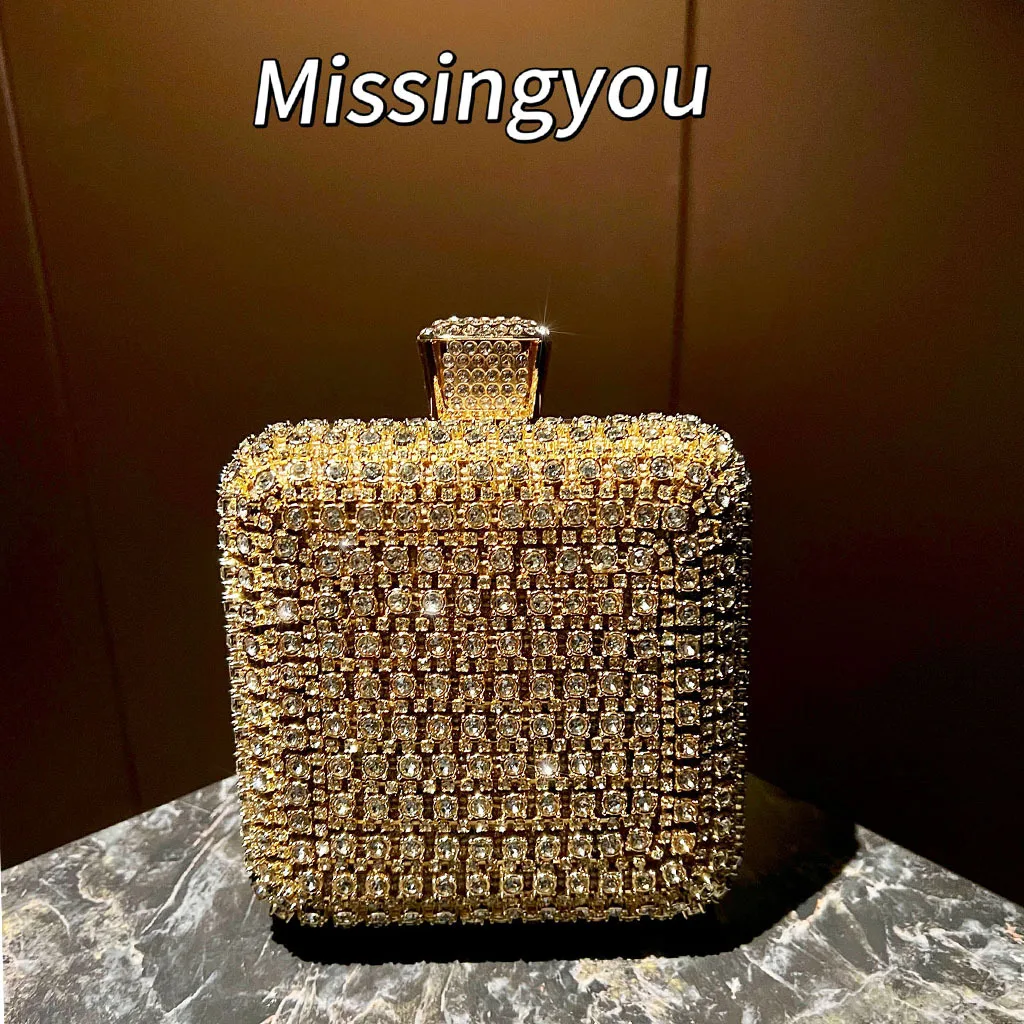 New diamond-encrusted dinner fashion temperament, hand high-end women's mini bag, messenger bag, shoulder bag.
New diamond-encrusted dinner fashion temperament, hand high-end women's mini bag, messenger bag, shoulder bag.