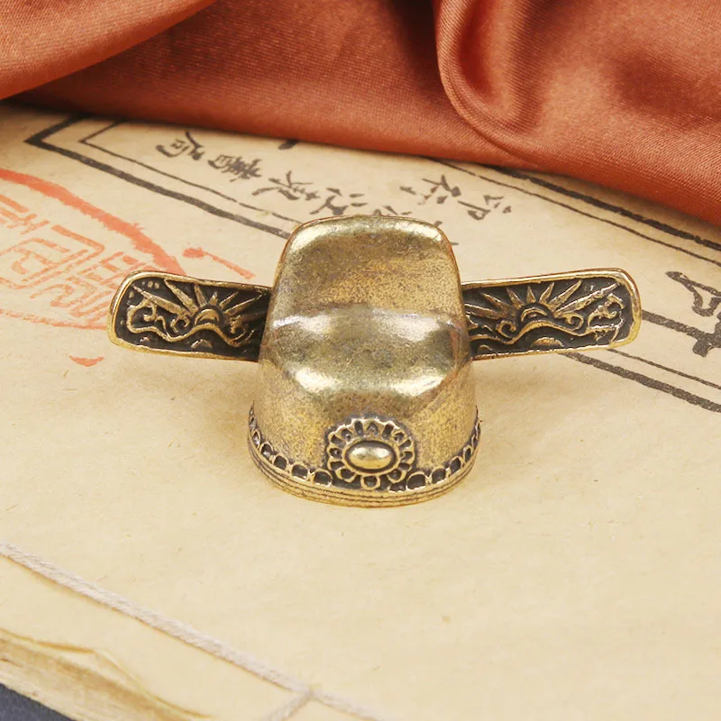 Винтажная латунная фигурка учёного с чёрным шёлковым головным убором, настольное украшение, коллекционный чайный питомец, подарок
Винтажная латунная фигурка учёного с чёрным шёлковым головным убором, настольное украшение, коллекционный чайный питомец, подарок