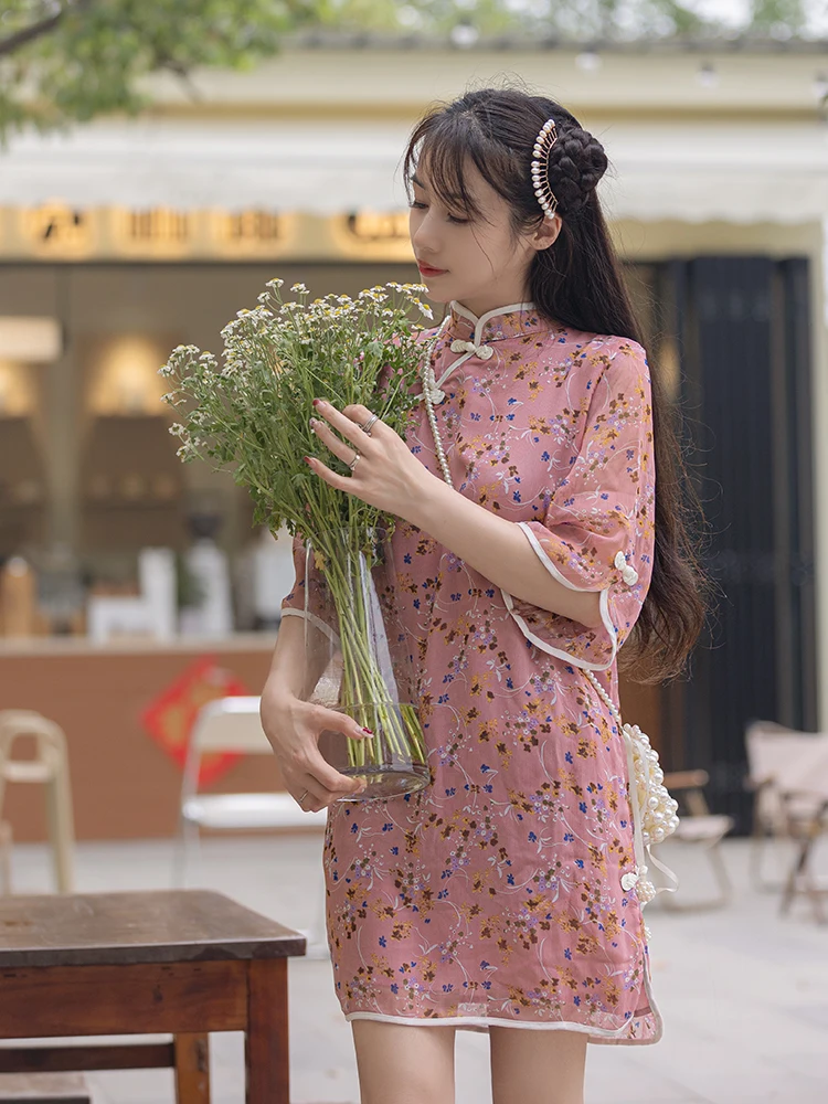 Новое китайское платье-ципао с принтом от Fei Yutang, 7/8 рукав, силуэт H-образной формы, повседневное, из полиэфирного волокна, с воротником-стойкой
Новое китайское платье-ципао с принтом от Fei Yutang, 7/8 рукав, силуэт H-образной формы, повседневное, из полиэфирного волокна, с воротником-стойкой