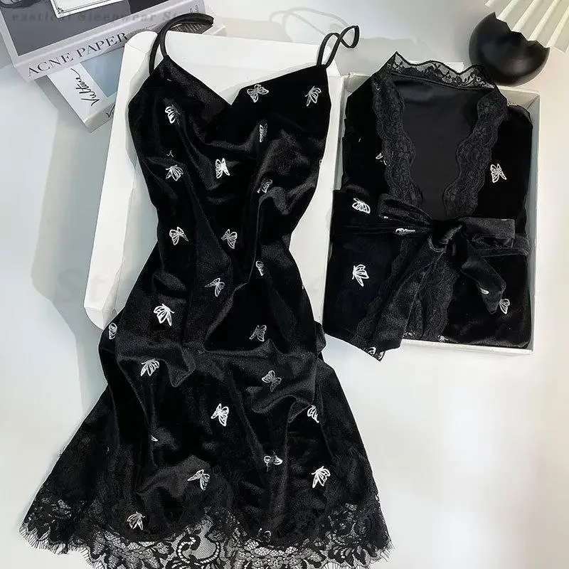 Сексуальная лоскутная кружевная ночная рубашка и халат с бабочкой, новый женский бархатный халат, ночная рубашка, нижнее белье, осенне-зимняя домашняя одежда, одежда для сна
Сексуальная лоскутная кружевная ночная рубашка и халат с бабочкой, новый женский бархатный халат, ночная рубашка, нижнее белье, осенне-зимняя домашняя одежда, одежда для сна