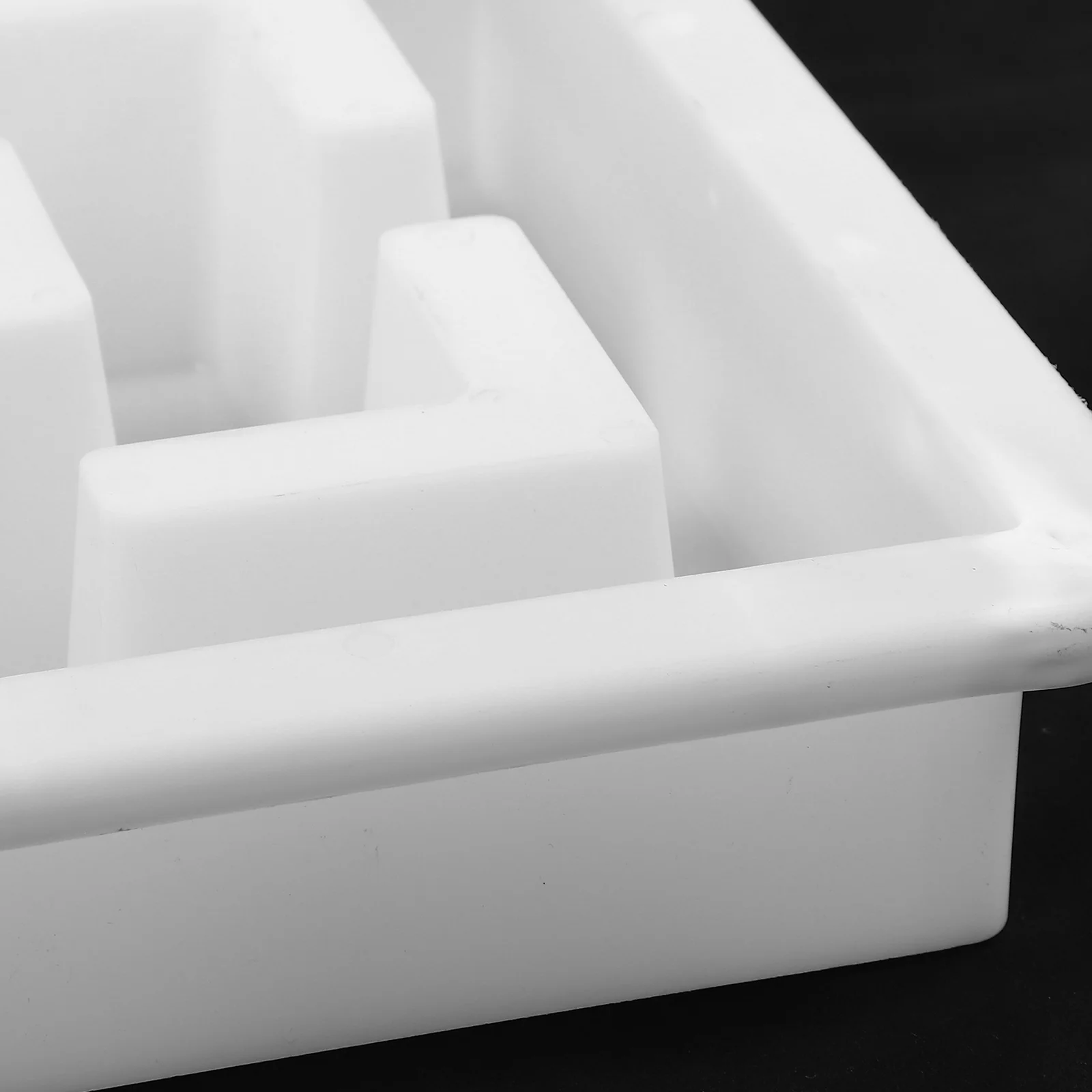 Retro Brick Carving Mold Plastic Lattice Window Maker for Garden Path Patio Courtyard Landscaping DIY Concrete Molds
Retro Brick Carving Mold Plastic Lattice Window Maker for Garden Path Patio Courtyard Landscaping DIY Concrete Molds