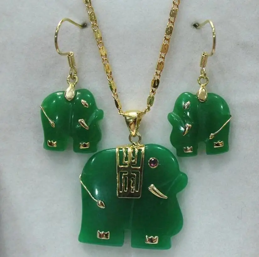 Fashionable and lovely metal gold-plated dark green Malay Jade Elephant Earrings + Elephant Pendant Set
Fashionable and lovely metal gold-plated dark green Malay Jade Elephant Earrings + Elephant Pendant Set
