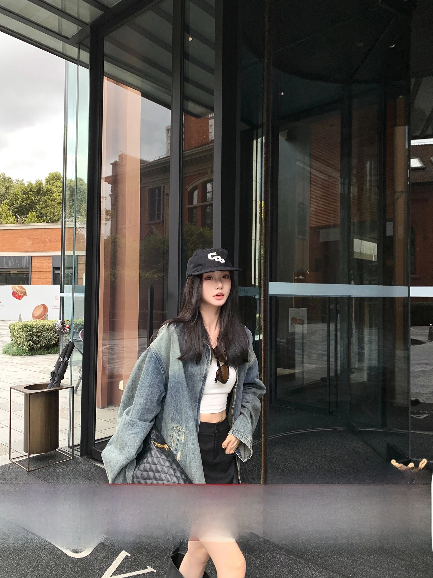 Ретро джинсовая куртка для женщин, повседневная, свободного кроя, в американском стиле, верхняя одежда, осенняя новинка, для поездок на работу, на молнии, из смесового хлопка
Ретро джинсовая куртка для женщин, повседневная, свободного кроя, в американском стиле, верхняя одежда, осенняя новинка, для поездок на работу, на молнии, из смесового хлопка