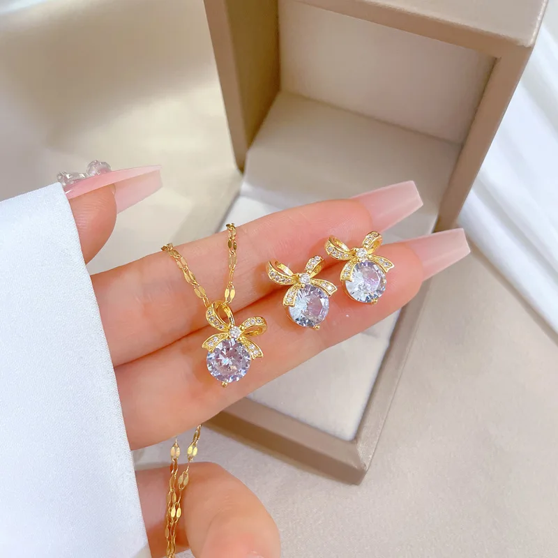 Royal Court Style Bowknot White Zircon Necklace Earrings Set for Women Luxury Wedding Jewelry Girls Party Gift
Royal Court Style Bowknot White Zircon Necklace Earrings Set for Women Luxury Wedding Jewelry Girls Party Gift