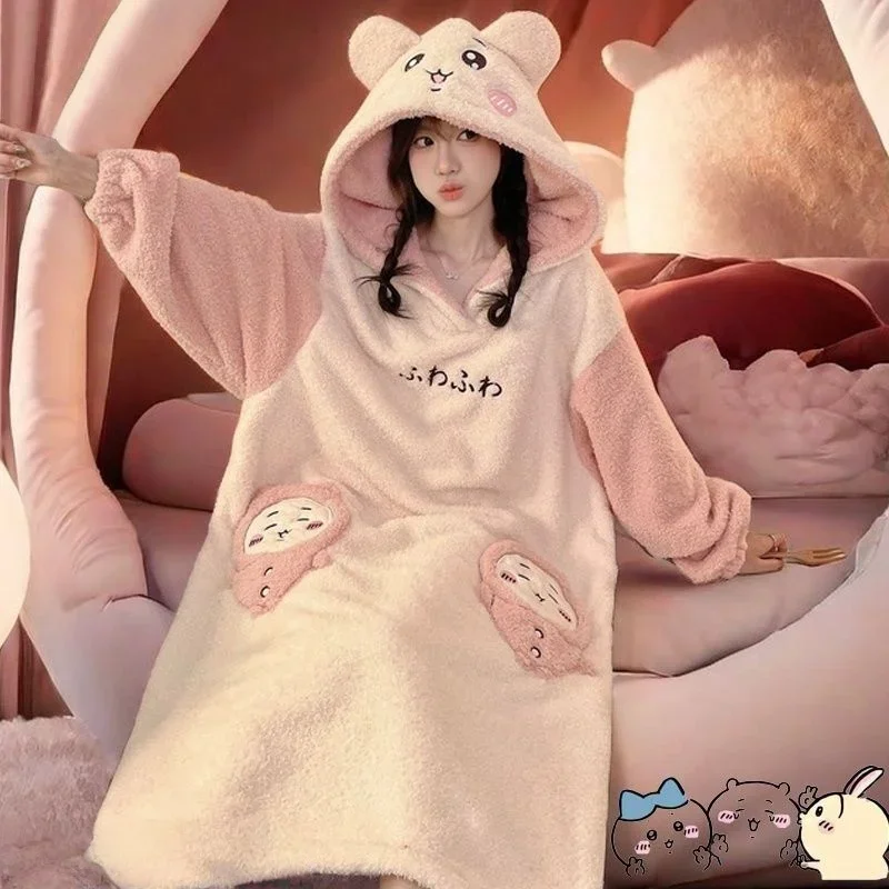Зимние пижамы в стиле аниме Chiikawa Hachiware Usagi для девочек, бархатные кавайные утепленные милые ночные рубашки с капюшоном, одежда для отдыха, милый костюм
Зимние пижамы в стиле аниме Chiikawa Hachiware Usagi для девочек, бархатные кавайные утепленные милые ночные рубашки с капюшоном, одежда для отдыха, милый костюм