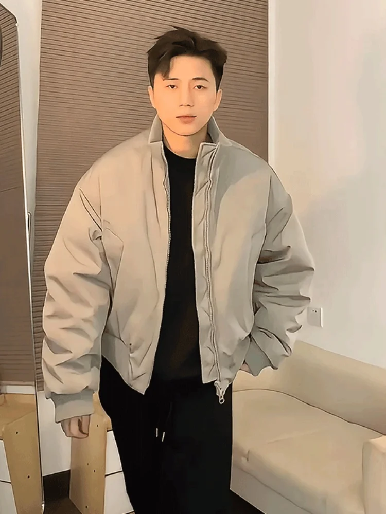 Мужская утепленная куртка-бомбер из хлопка, теплая зимняя верхняя одежда, свободный крой, длинный рукав, воротник-стойка
Мужская утепленная куртка-бомбер из хлопка, теплая зимняя верхняя одежда, свободный крой, длинный рукав, воротник-стойка