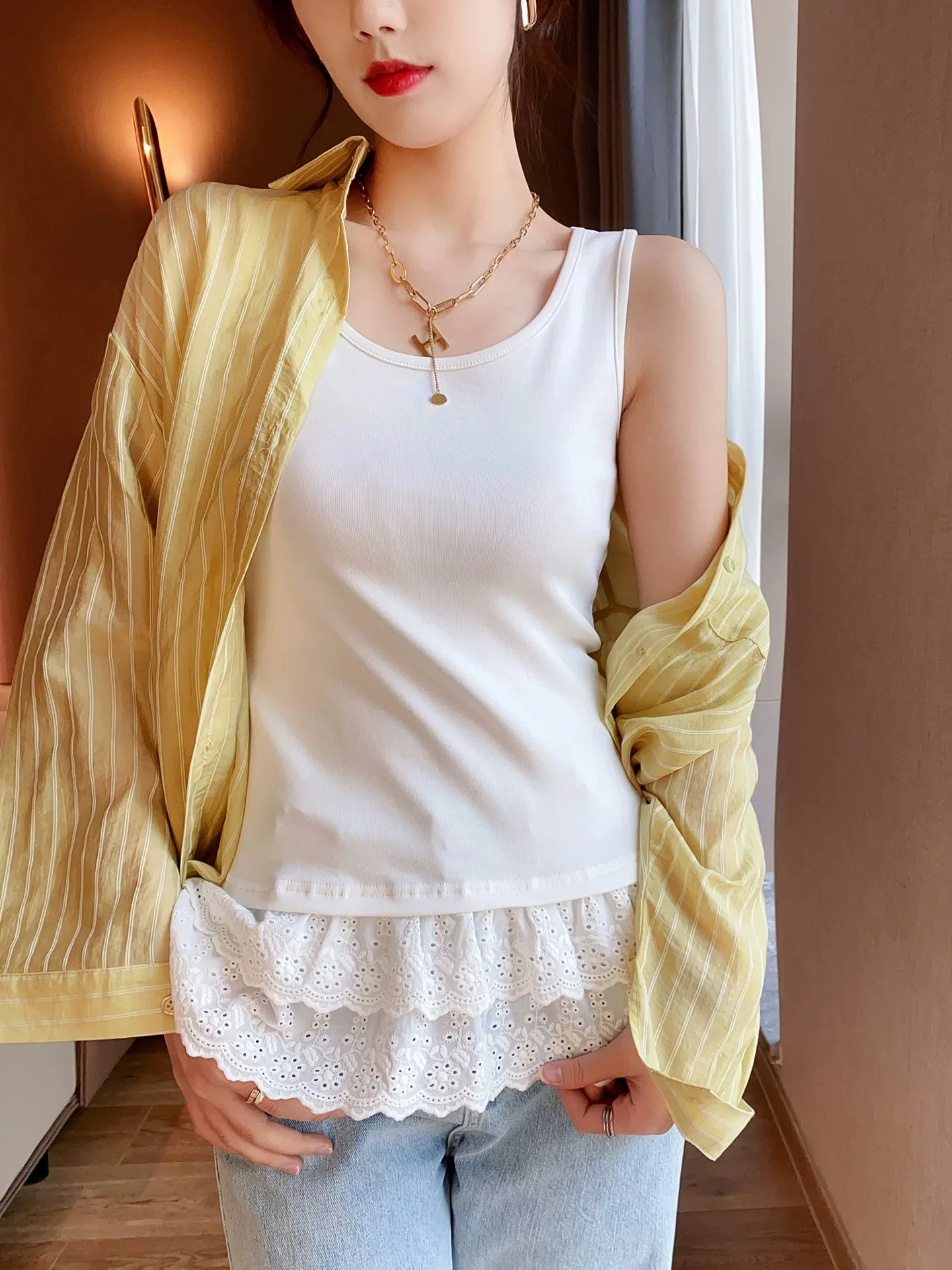 Women's Lace Hem Tank Top 95 Cotton Sleeveless Base Layer Summer New Style plus Size Overlap Wear Casual Comfortable T-Shirt
Women's Lace Hem Tank Top 95 Cotton Sleeveless Base Layer Summer New Style plus Size Overlap Wear Casual Comfortable T-Shirt