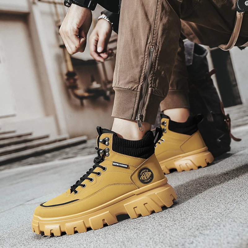 Рабочая обувь в британском стиле 2025 года, мотоциклетная обувь, обувь для скалолазания, повседневная обувь, модная уличная обувь.
Рабочая обувь в британском стиле 2025 года, мотоциклетная обувь, обувь для скалолазания, повседневная обувь, модная уличная обувь.