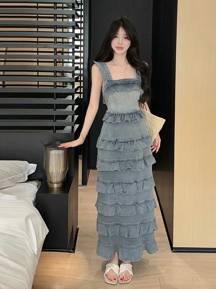 Fashionable Casual Distressed Ruffle Hem Denim Vest Skirt Retro Spicy Square Neck Open Shoulder Slim Fit Dress Women
Fashionable Casual Distressed Ruffle Hem Denim Vest Skirt Retro Spicy Square Neck Open Shoulder Slim Fit Dress Women
