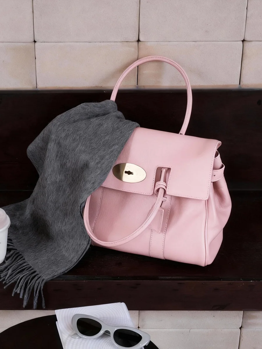 Pink Leather Large Capaci Tote Bag Women's 2025 New Luxury mat High-End Feel Handheld Single oulder Underarm Bag
Pink Leather Large Capaci Tote Bag Women's 2025 New Luxury mat High-End Feel Handheld Single oulder Underarm Bag