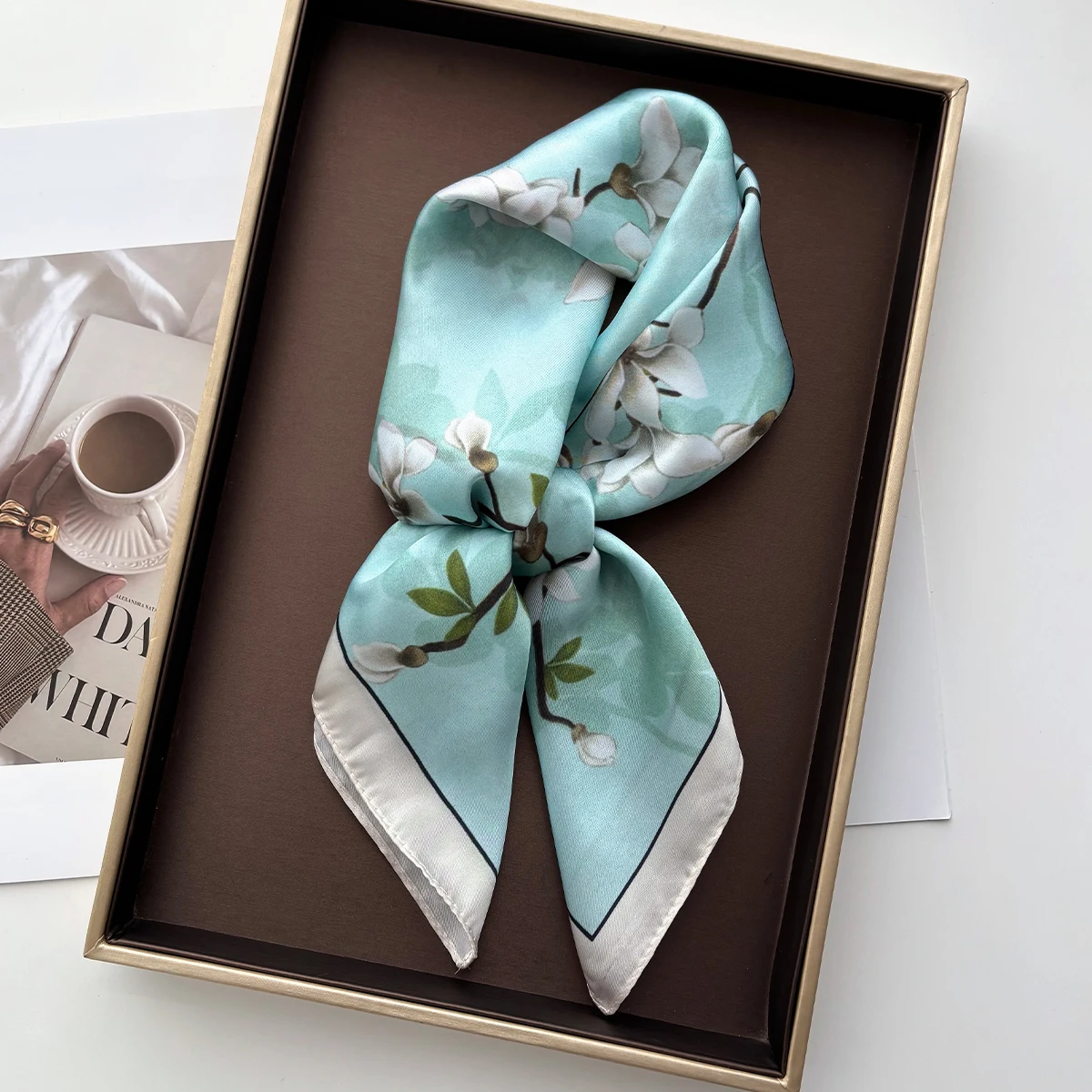 Luxury Floral Printed Square Scarf For Women Soft Satin Imitation Silk Scarves Bandanas Hijab Neckerchief Elegant Shawl Wraps
Luxury Floral Printed Square Scarf For Women Soft Satin Imitation Silk Scarves Bandanas Hijab Neckerchief Elegant Shawl Wraps