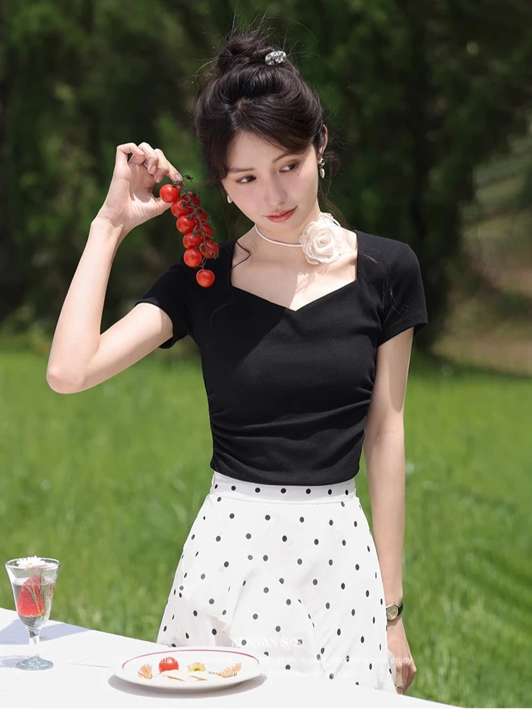 ALXNAN Women's Black T-shirt Square Collar Short Sleeve T-shirt 2025 Trend Summer Elegant Casual Slim-fit Tops Ladies New L55393
ALXNAN Women's Black T-shirt Square Collar Short Sleeve T-shirt 2025 Trend Summer Elegant Casual Slim-fit Tops Ladies New L55393