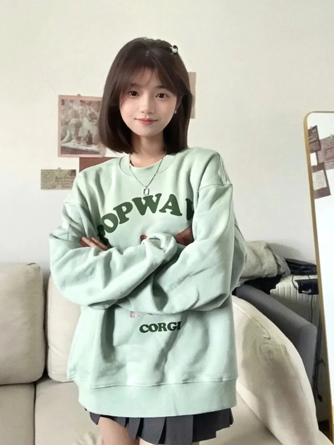 Retro American Cartoon Cute Little Dog Milk Green White round Neck Hoodie Women's Loose Top Autumn New Style Commute Style Lo...
Retro American Cartoon Cute Little Dog Milk Green White round Neck Hoodie Women's Loose Top Autumn New Style Commute Style Lo...