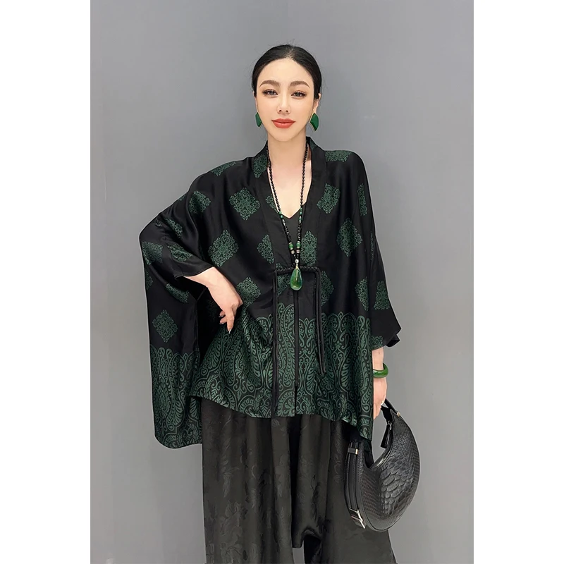SuperAen Spring Autumn 2024 New Chinese Printed Shirt V-neck Bat Sleeve Loose Top Fashion Elegant Shirt
SuperAen Spring Autumn 2024 New Chinese Printed Shirt V-neck Bat Sleeve Loose Top Fashion Elegant Shirt