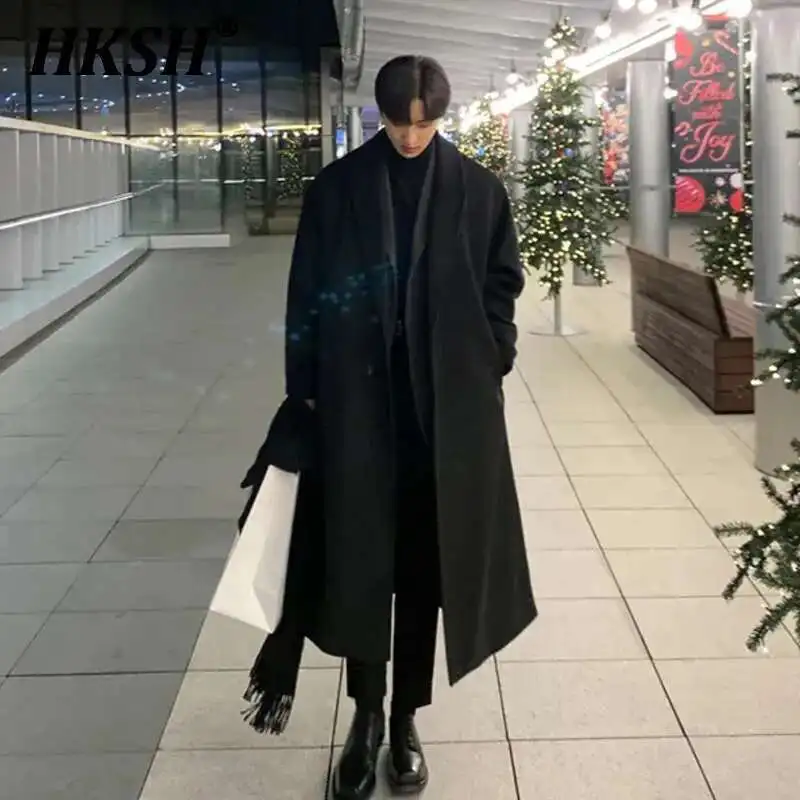 HKSH осень-зима корейский модный мужской прилив свободная повседневная ветровка однобортное пальто модный шерстяной длинный плащ HK2297
HKSH осень-зима корейский модный мужской прилив свободная повседневная ветровка однобортное пальто модный шерстяной длинный плащ HK2297