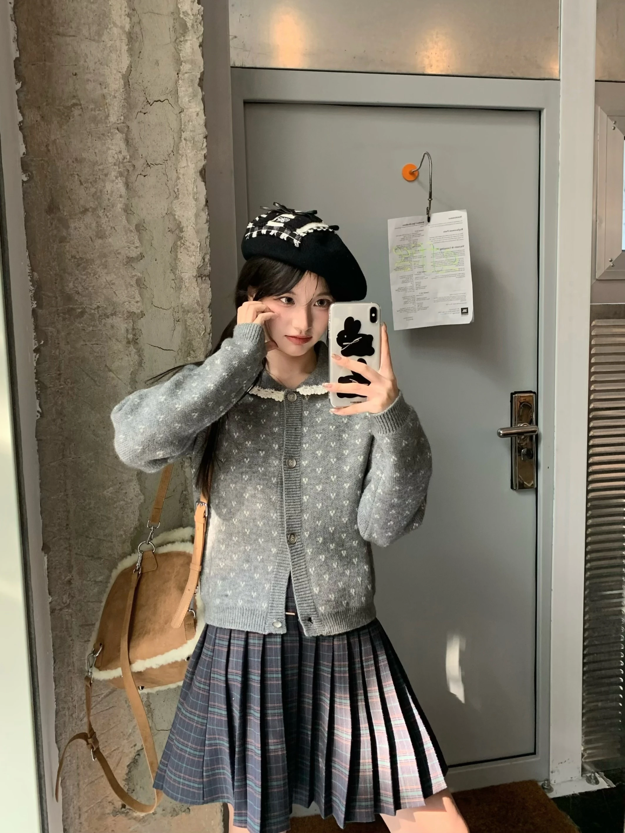 CUTEioi Miu Sle Color Blo вязаный свитер женский College Faion крючок с вышивкой воротник или трикотаж весна 2023.
CUTEioi Miu Sle Color Blo вязаный свитер женский College Faion крючок с вышивкой воротник или трикотаж весна 2023.