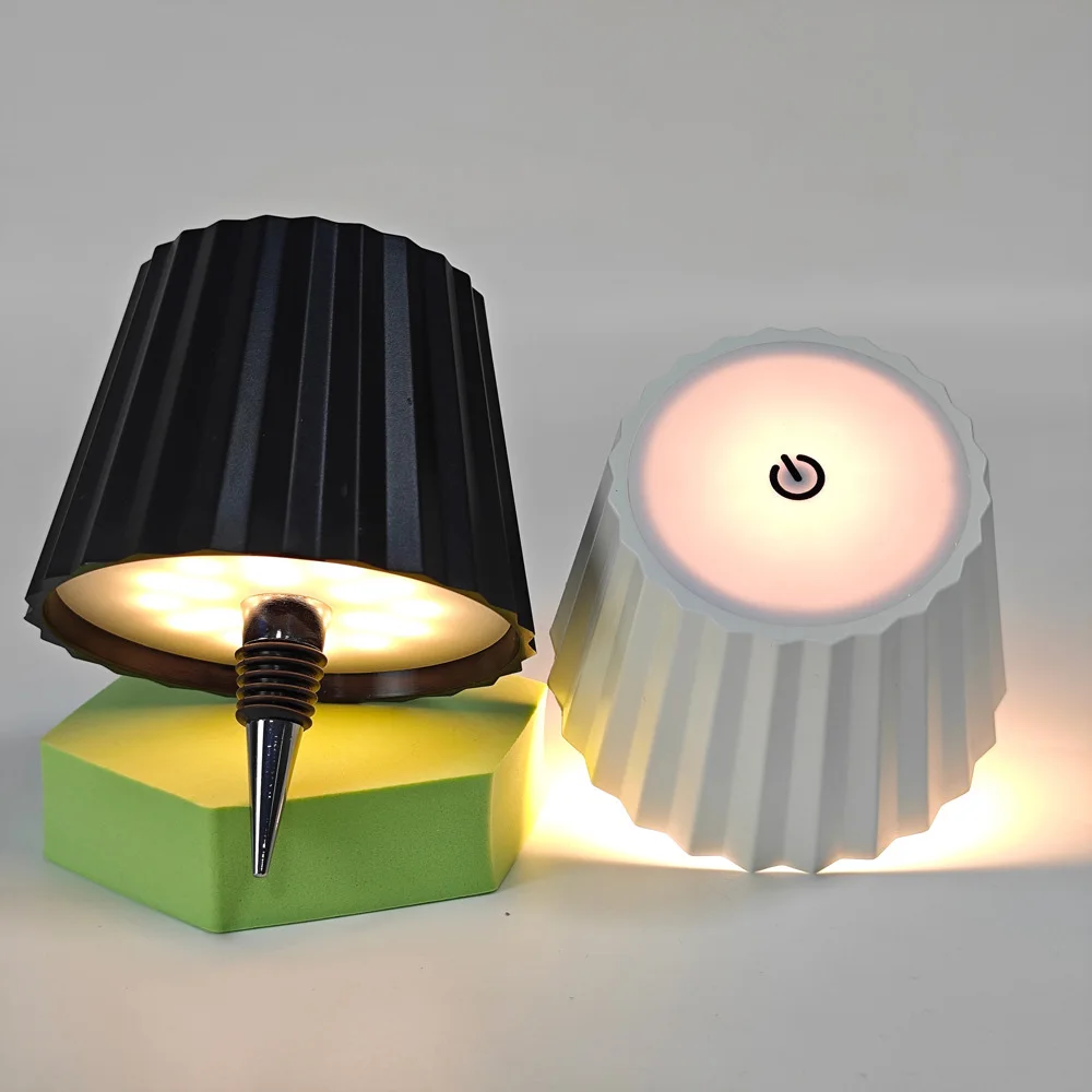 Wireless Bottle Lamp,Wireless Desk Lamp LED Creative Wine Bottle Lamp Detachable Portable Charging Atmosphere Decorative Lamp
Wireless Bottle Lamp,Wireless Desk Lamp LED Creative Wine Bottle Lamp Detachable Portable Charging Atmosphere Decorative Lamp