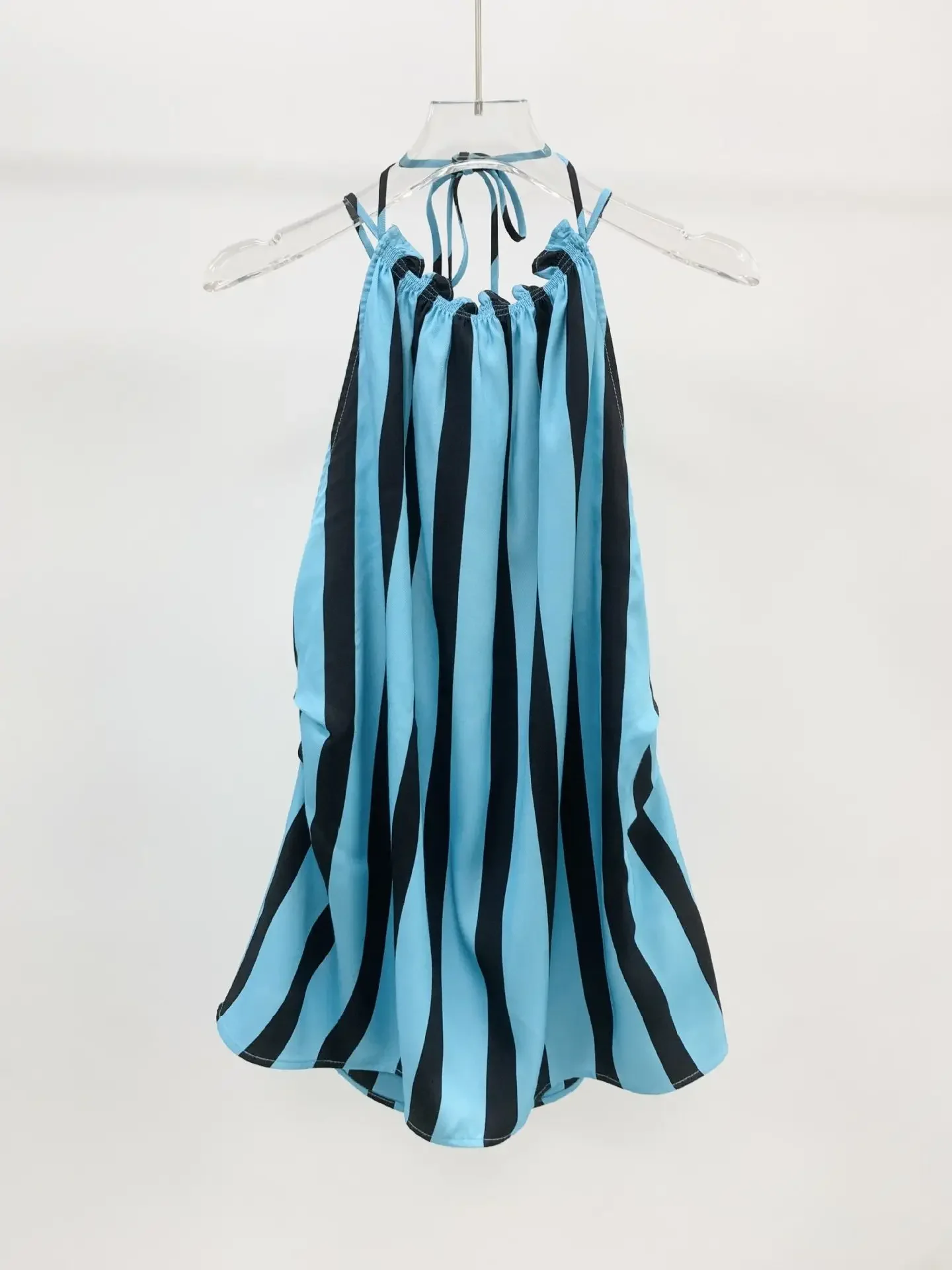 Spring/Summer Women's Contrast Color Stripe Tank Tops Halter Ladies Strap Backless Vest Sexy Top for Female
Spring/Summer Women's Contrast Color Stripe Tank Tops Halter Ladies Strap Backless Vest Sexy Top for Female