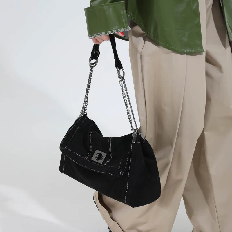 Glamorous Ladies Crossbody Bag Metallic Faux Leather Messenger Bag with Tassel Detail Ideal for Night Outs Shopping and Dates
Glamorous Ladies Crossbody Bag Metallic Faux Leather Messenger Bag with Tassel Detail Ideal for Night Outs Shopping and Dates