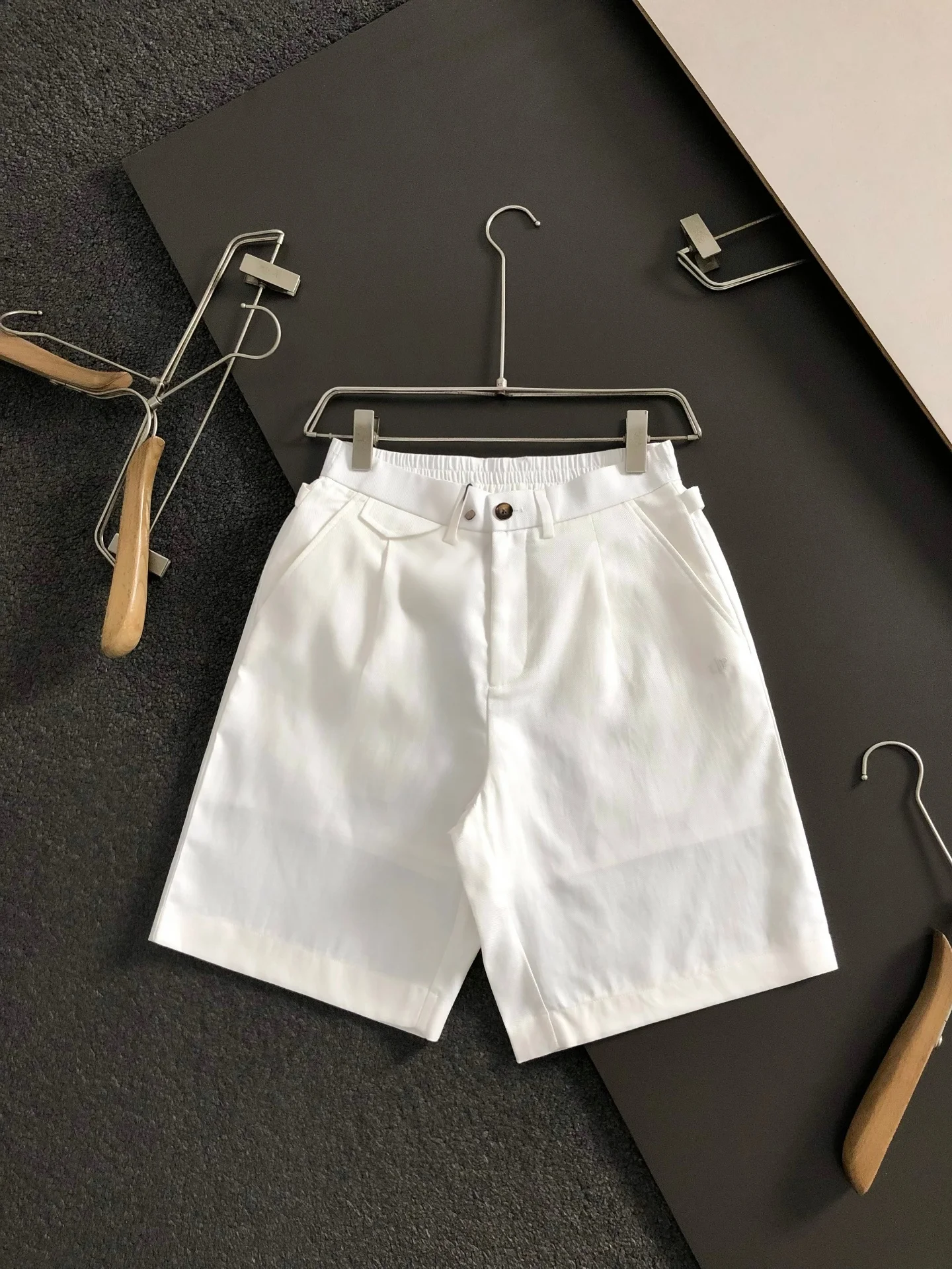 Italian Style Men's Casual Straight Leg Linen Shorts High Waist Five-Quarter Length Comfortable Fit Summer New Arrival
Italian Style Men's Casual Straight Leg Linen Shorts High Waist Five-Quarter Length Comfortable Fit Summer New Arrival