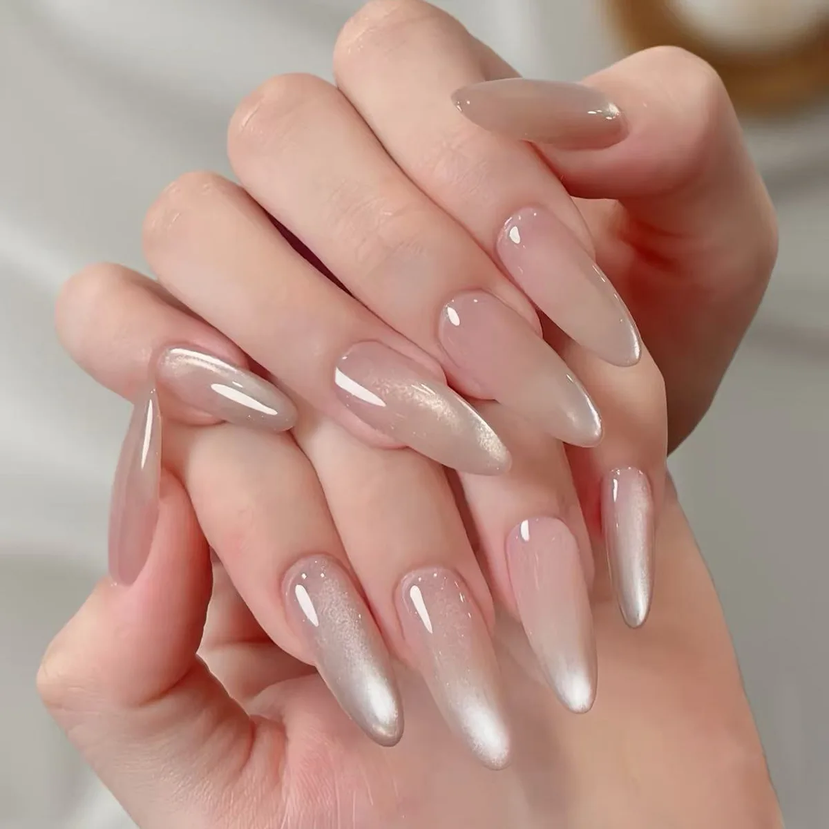 30pcs/set Medium fake nails for women girls Glossy nude pink cat eyes shimmer almond nail tips full cover press on false nail
30pcs/set Medium fake nails for women girls Glossy nude pink cat eyes shimmer almond nail tips full cover press on false nail