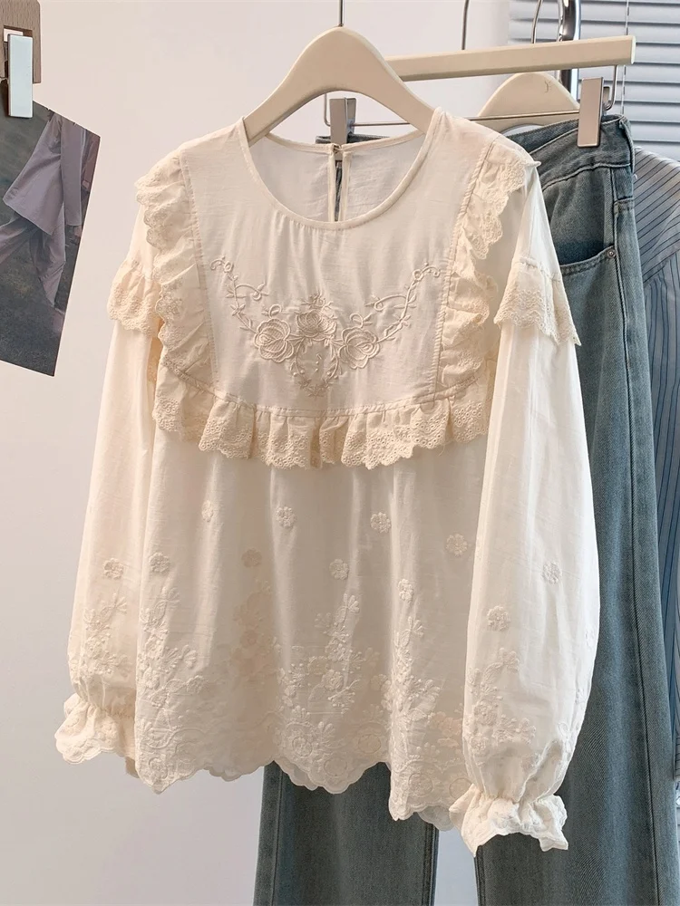 Loose Women's Shirt Floral Lace Trim Earlet Design Spring Summer New Style Retro Style Breathable Long Sleeve round Neck Top
Loose Women's Shirt Floral Lace Trim Earlet Design Spring Summer New Style Retro Style Breathable Long Sleeve round Neck Top