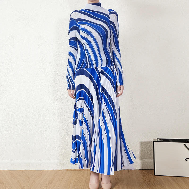 Spot Wholesale Women Printed Long Skirt & Blue Striped Long Sleeve Shirt Skirt Sets Women 2 Piece Outfits
Spot Wholesale Women Printed Long Skirt & Blue Striped Long Sleeve Shirt Skirt Sets Women 2 Piece Outfits