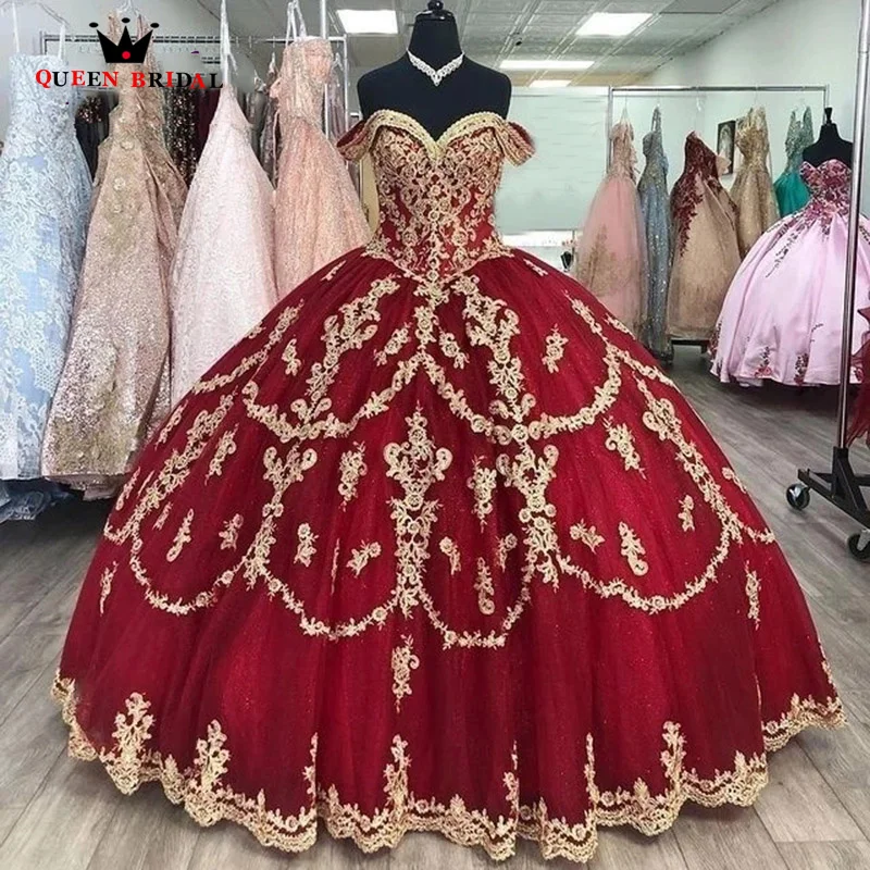 Изысканные красные платья Quinceanera с открытыми плечами, бальное платье с v-образным вырезом, корсет, кружевное мексиканское платье принцессы Sweet 16, платье для выпускного вечера ED11
Изысканные красные платья Quinceanera с открытыми плечами, бальное платье с v-образным вырезом, корсет, кружевное мексиканское платье принцессы Sweet 16, платье для выпускного вечера ED11